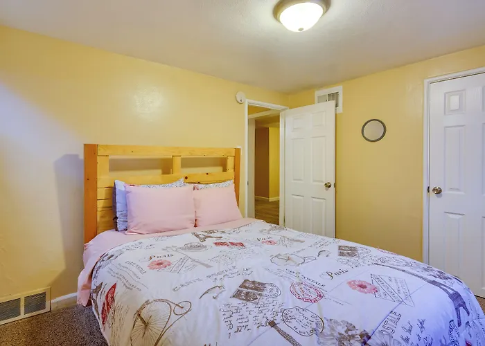 Pueblo House By Riverwalk, 2 Miles To Fairgrounds!