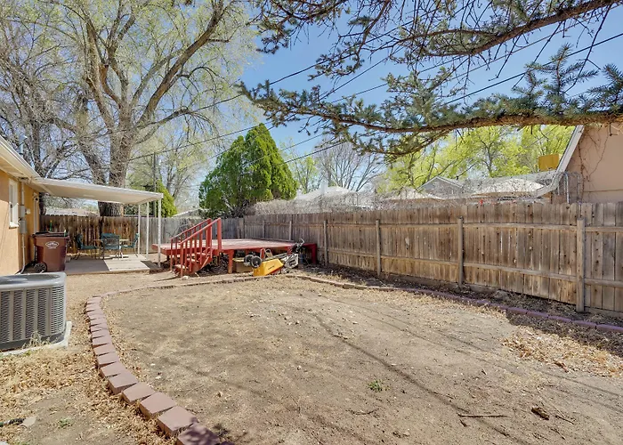 Pueblo House By Riverwalk, 2 Miles To Fairgrounds!