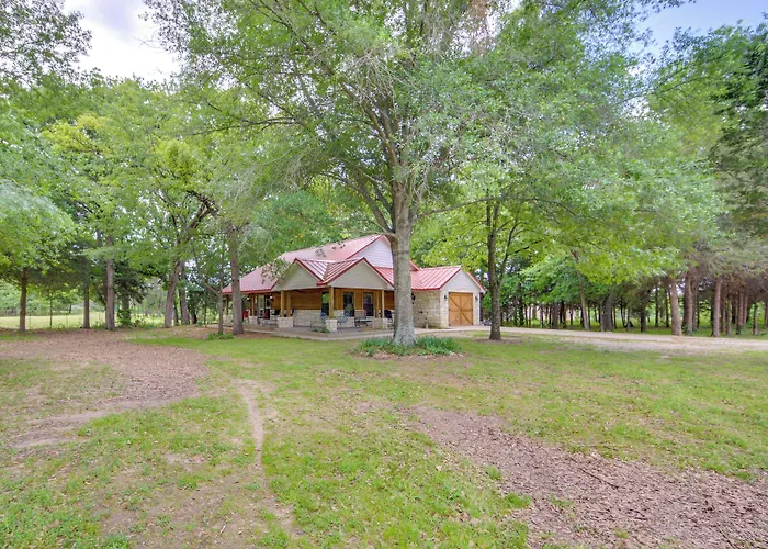 Dog-Friendly Wills Point Home W/ Grill On 10 Acres