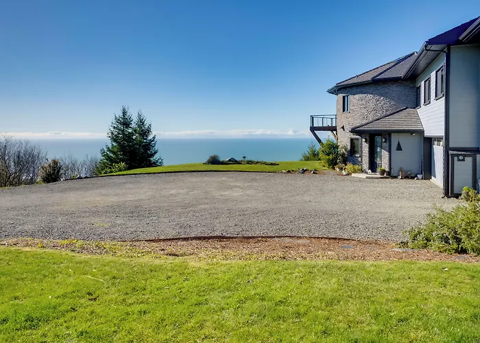 Stunning 360 Ocean Views, Near Redwoods Np!