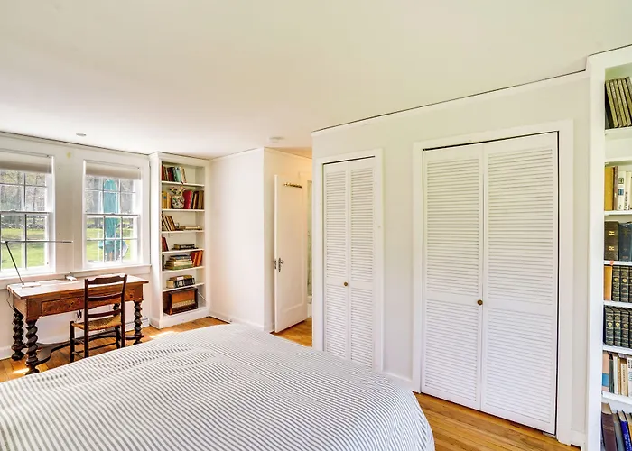 Quaint Woodstock Escape - 2 Mi To Tinker St!