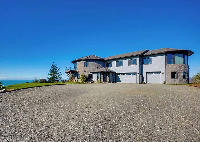Stunning 360 Ocean Views, Near Redwoods Np!
