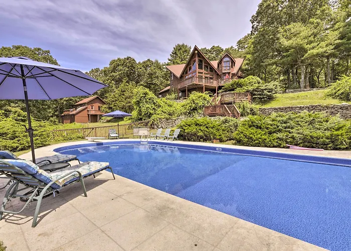 Private Guest House W/ Deck + Spectacular Views!