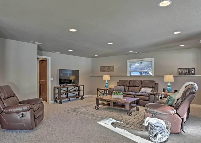 Lead Family Home W/ Hot Tub, 2 Mi To Deer Mountain
