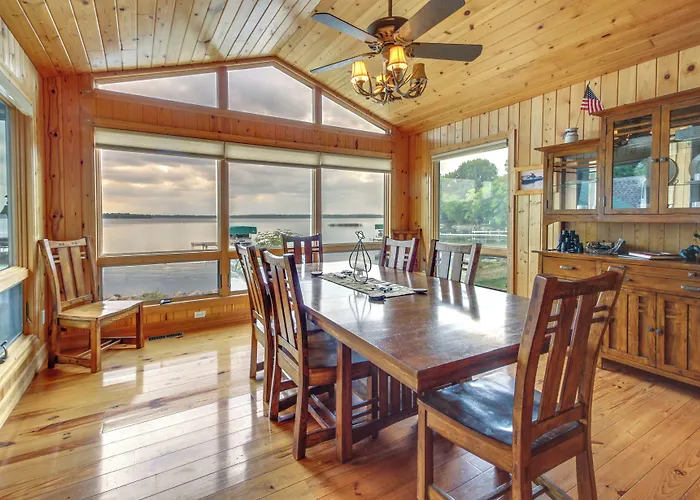 Lakefront Isle Escape W/ Dock + Fire Pit!