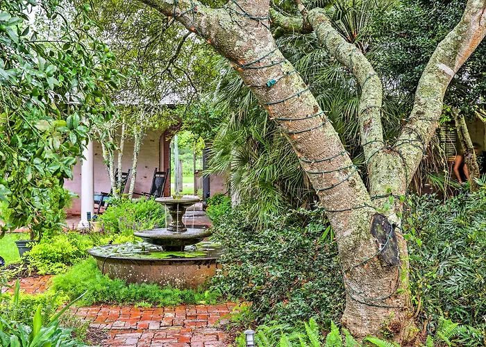 Historic Baton Rouge Vacation Rental: 6 Mi To Lsu!