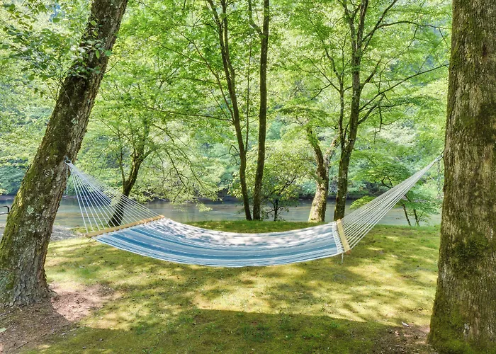 Riverfront Hayesville Retreat: Fishing & Kayaking!