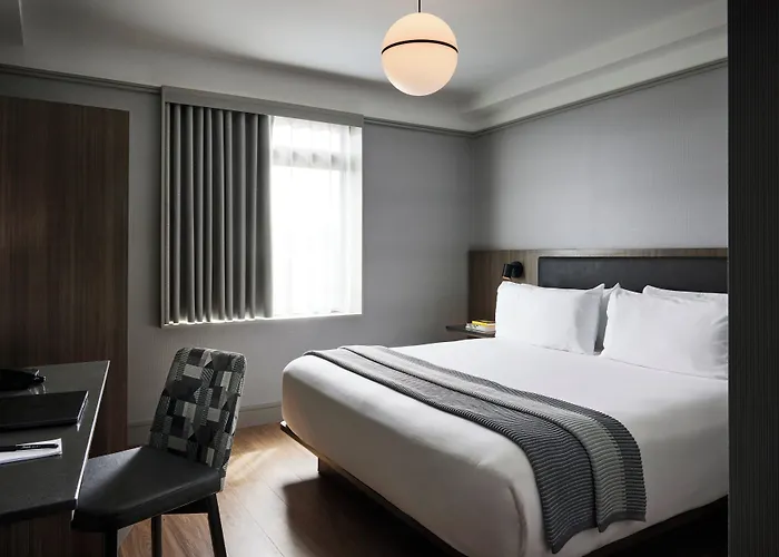 The Melrose Hotel