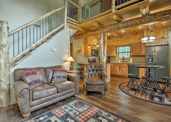 Timber Home: Walk To Slopes & N Conway Shops!