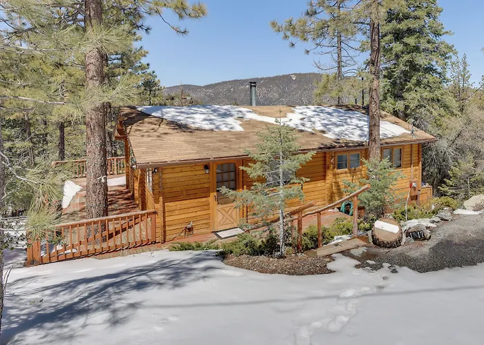 Pine Mountain Club Cabin Rental W/ Pool Access!