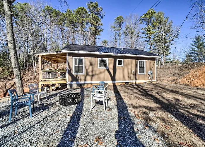 Modern Cabin W/ Fire Pit < 3 Mi To Trails!