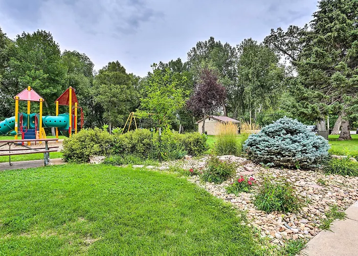 Central Creekfront Spearfish Apt By City Park