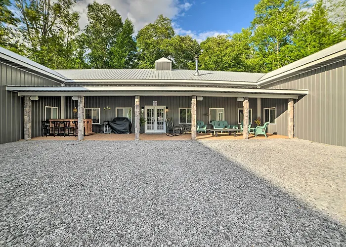 Family Leatherwood Resort Cabin W/ Fire Pit!