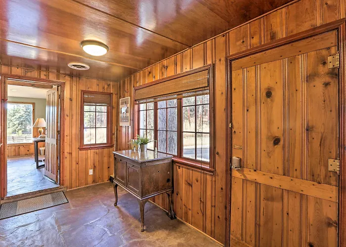 'Wildmanor Ranch' Near Red Rocks W/ Hot Tub!