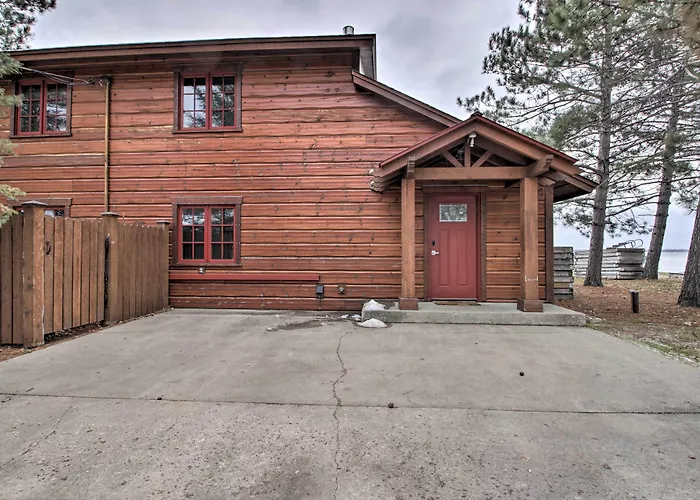 Pelican Lake Retreat W/ Fire Pit, Dock & Grill!