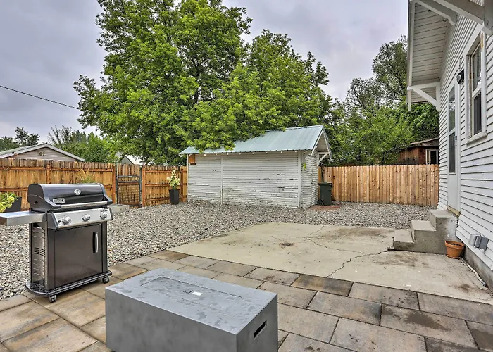 Pet-Friendly Baker City Escape W/ Private Yard!
