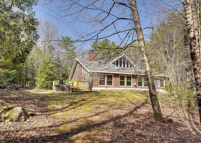 Lake George Oasis W/ 9 Acres, Hot Tub & Game Room!