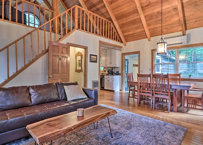 Family Retreat Cabin W/ Summit, Lake Views, Deck!