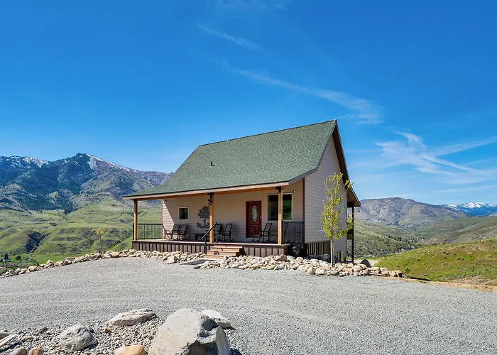 Pateros Home W/ Deck, 7 Mi To Alta Lake Park!