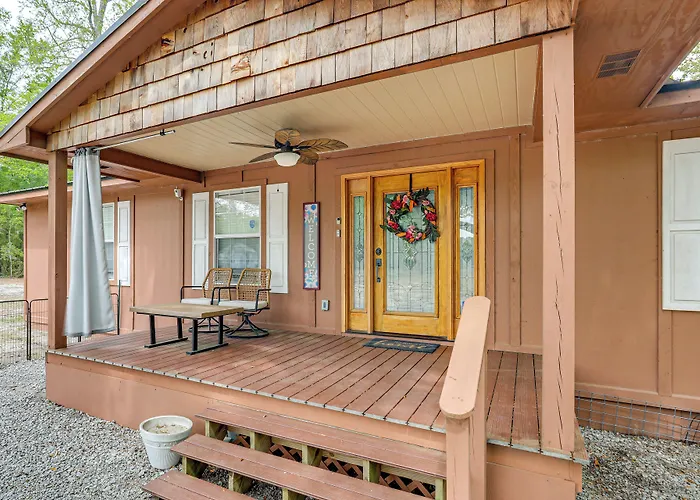 Charming Retreat On 20 Acres W/ Private Lake!