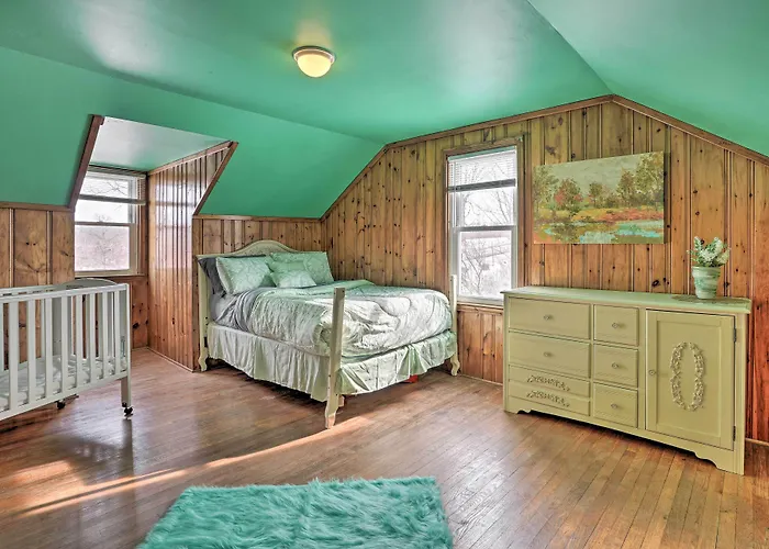Rural Oswego Cottage On 50-Acre Orchard & Farm!