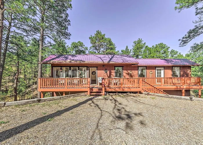 Dog-Friendly Alto Escape W/ Hot Tub + Foosball!