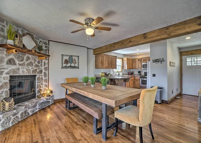 Lakefront Shell Knob Home W/ Deck & Gas Grill