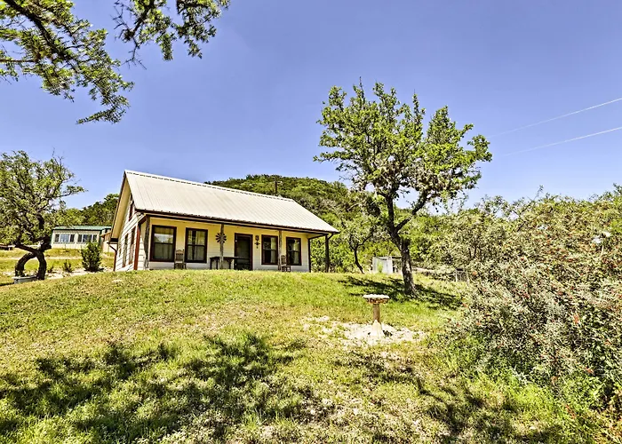 Two Cozy Medina Cottages, Game Room, Mountain View