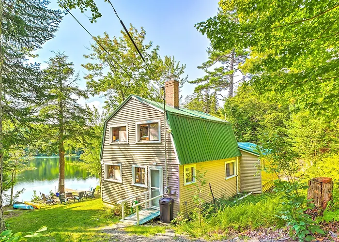 Dreamy Bucksport Hideaway On Freshwater Pond!