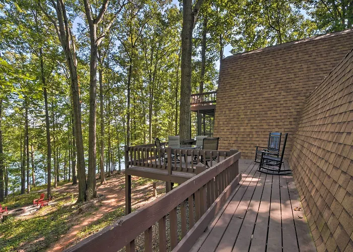 Lake Hartwell Home W/ Dock < 10 Miles To Clemson!