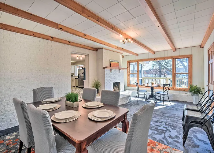 Stunning Seneca Home W/ Lake Keowee Access!