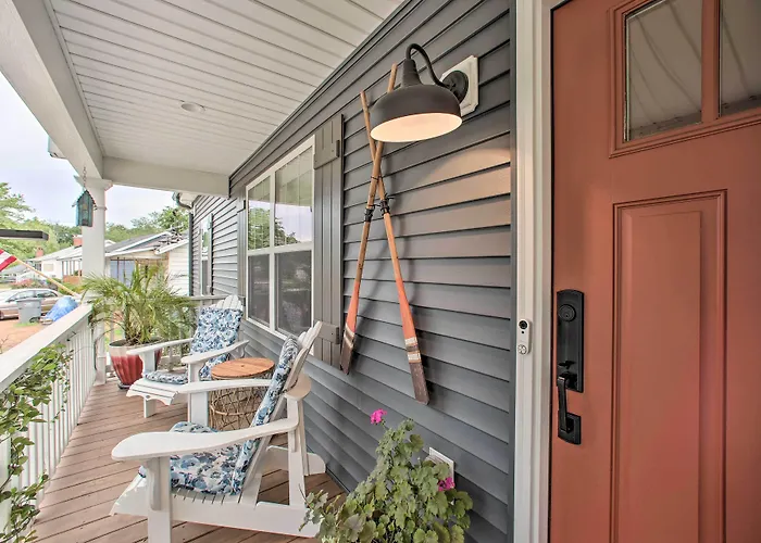 2 Mi To Downtown: Luxe Greenville Retreat!