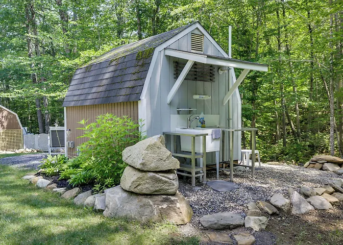 Maine Cottage W/ Dock & Kayaks, Near Augusta!