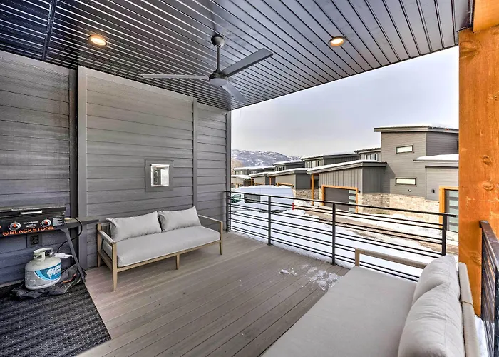 Mountain-View Townhome Near Powder Mountain!