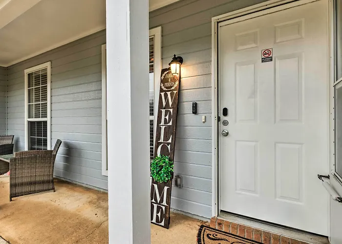 Ocean Springs Home W/ Sunroom ~ 5 Mi To Beach