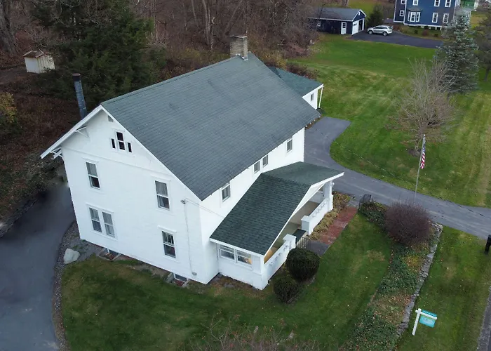 1St Class Rentals The Thurman Munson House
