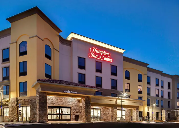 Hampton Inn & Suites Marina