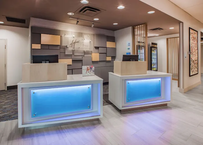 Holiday Inn Express & Suites Kansas City - Oak Grove I-70 By Ihg