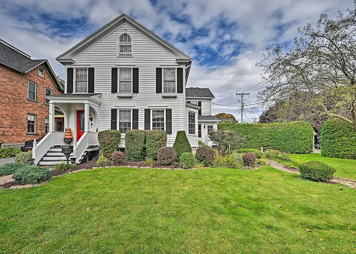 Unique & Historic Home Walk To Lake Champlain