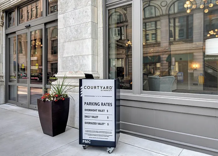 Courtyard By Marriott Cincinnati Downtown