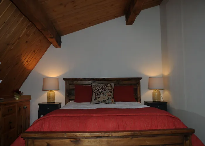 Fin And Feather Inn