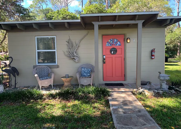 Nature Coast Inn & Cottages