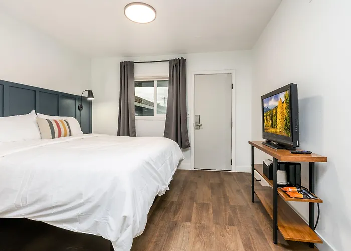 Minecart Motor Lodge