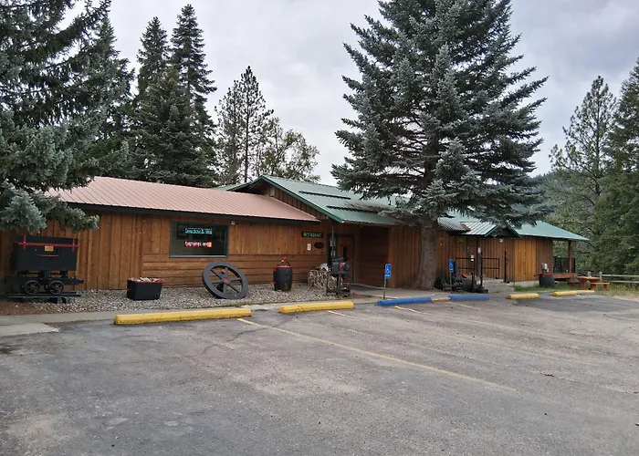 Rimrock Lodge