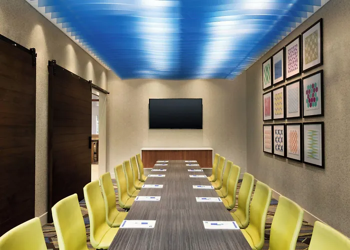 Holiday Inn Express & Suites Red Wing