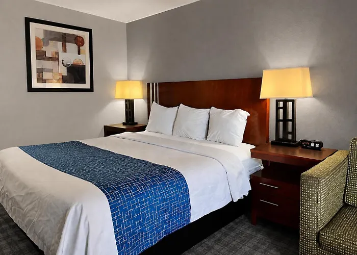 Travelodge By Wyndham Seymour