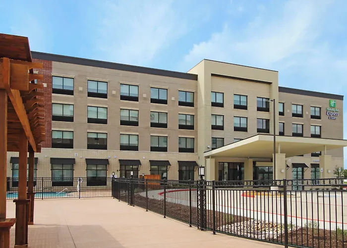 Holiday Inn Express & Suites Dallas Frisco Nw Toyota Stdm By Ihg