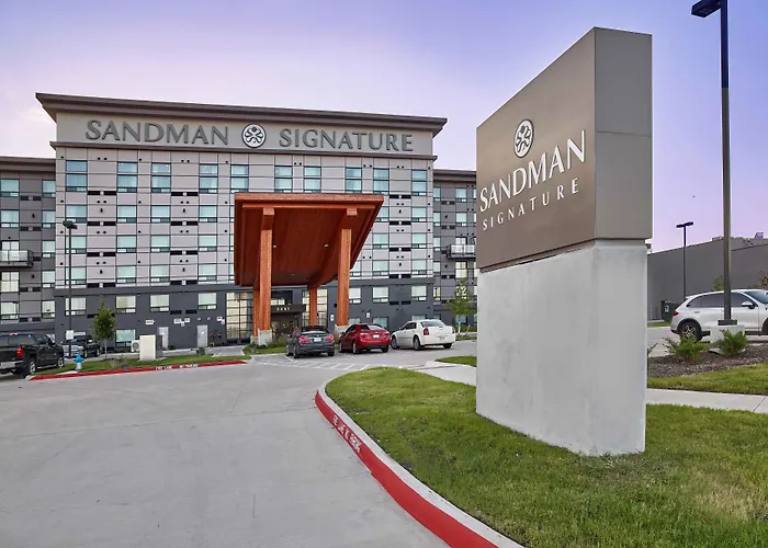 Sandman Signature Plano-Frisco Hotel