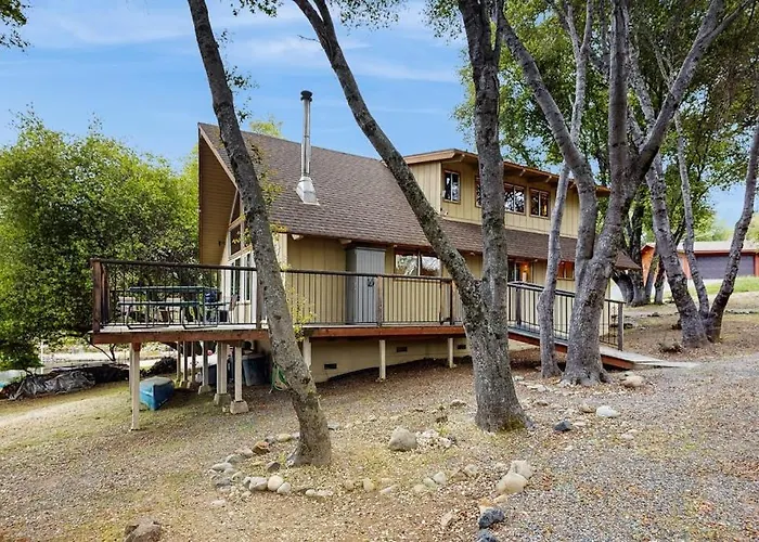 Allen Edgewater Retreat