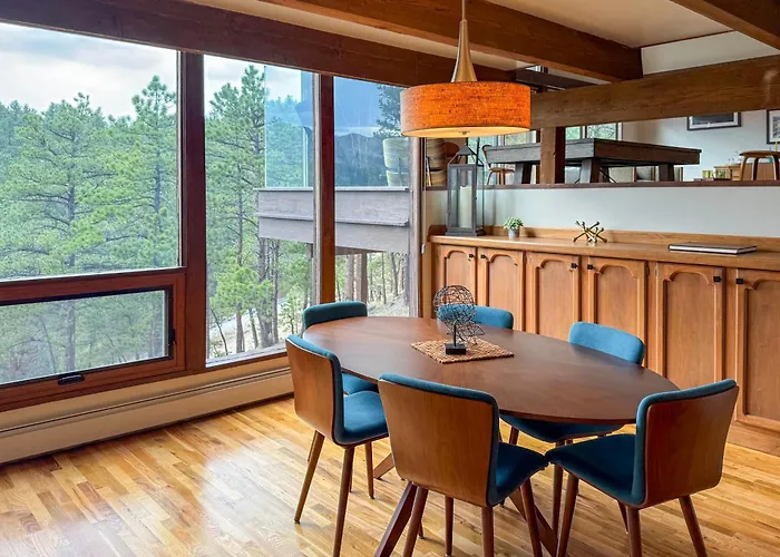 Chic Boulder Mountain Home W/ Hot Tub + Views